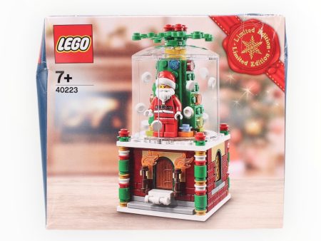 Retired Set 40223 LEGO Snowglobe (damaged box) Cheap